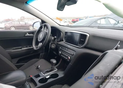 2021 Kia Sportage Lx z USA, uszkodzony, nr VIN KNDPMCAC7M7895447